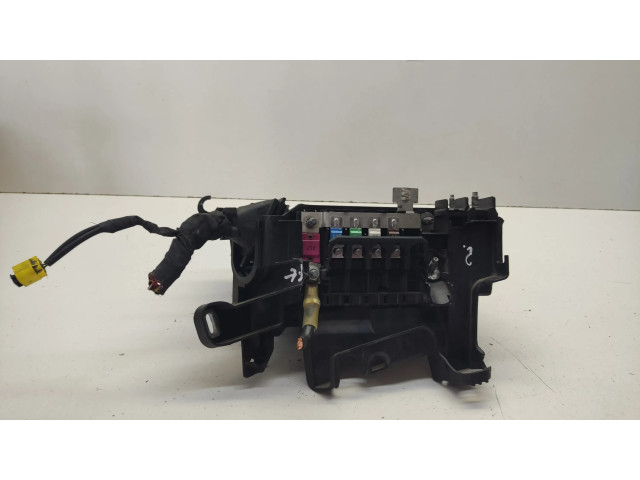 Блок предохранителей A0009827723, A0009828323   Mercedes-Benz A W176    