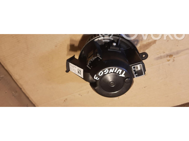 Вентилятор печки    EE797001   Renault Twingo III