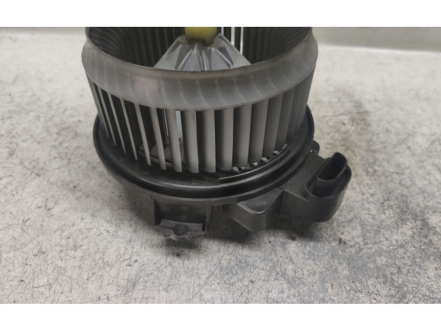 Поршень Вентилятор печки  AV2727008103  Toyota Verso  