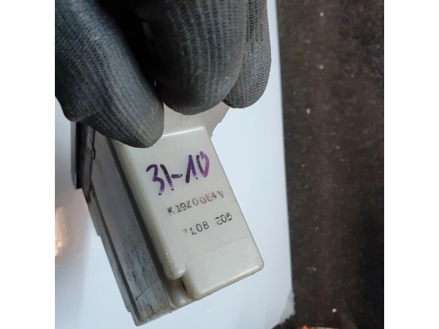 Блок управления климат-контролем K19Z0GE4V, 7L08E05 Mazda 626