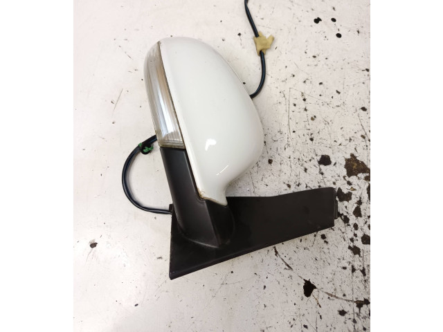 Зеркало электрическое Volkswagen Golf Plus 2005 - 2013 года