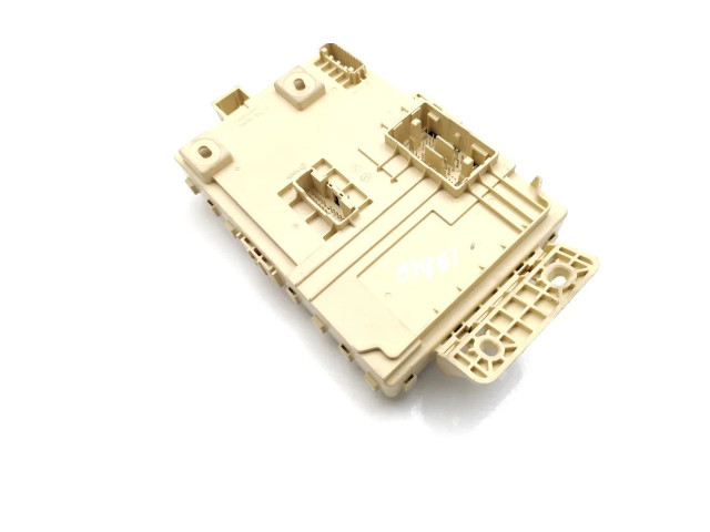 Блок предохранителей 91950-J7641 KIA Ceed