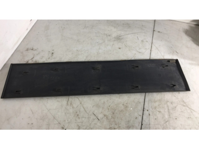 Отделка загрузочная дверь (молдинги)