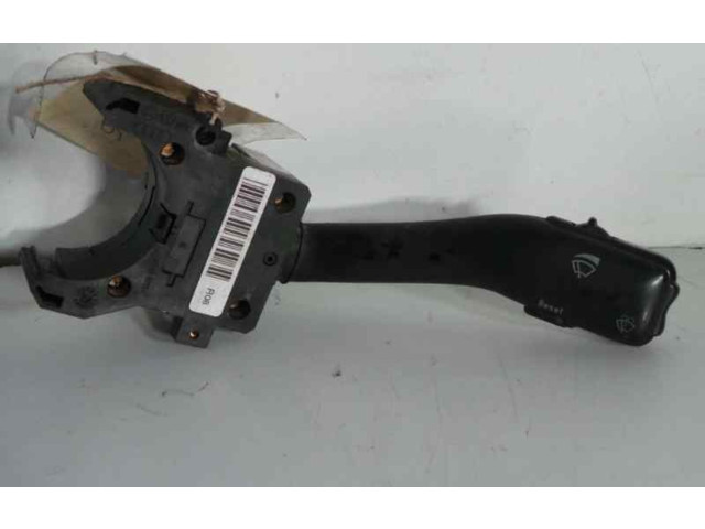 Ручка стеклоочистителей 4B0953503G   Volkswagen Passat Alltrack