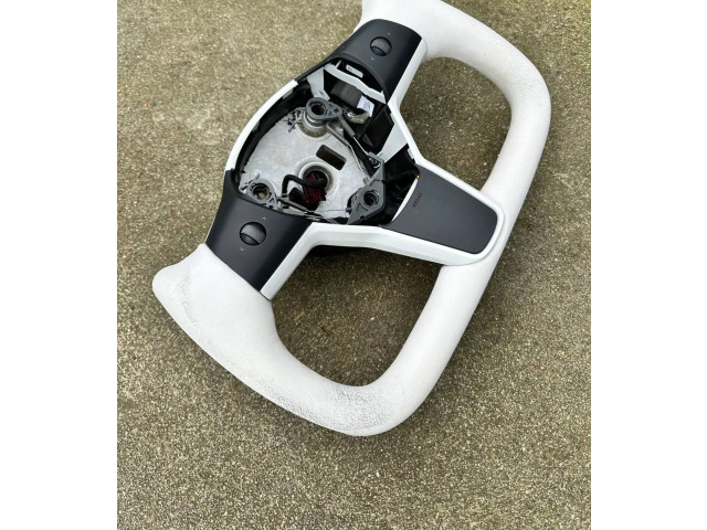 Руль Tesla Model 3 2017 - года 302J