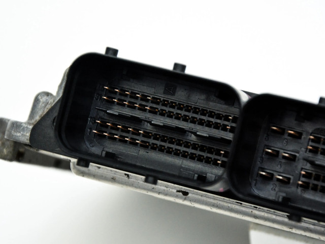 Řídící jednotka 0281013875 KIA Ceed 2006