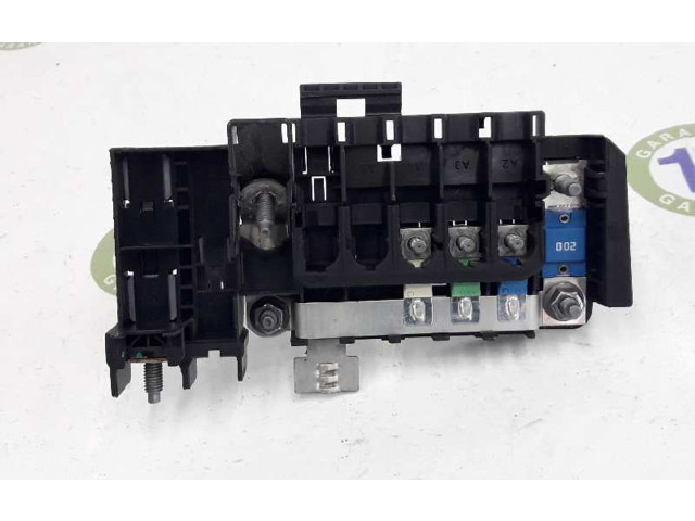 Блок предохранителей A2465401950, 2465401950 Mercedes-Benz A W176