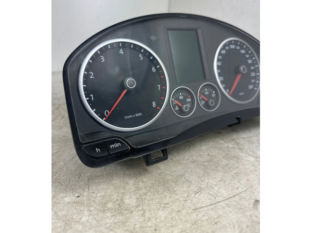 Přístrojová deska Volkswagen Tiguan 2010 5N0920870C, V0004000