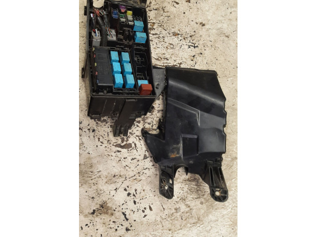 Блок предохранителей 8921153020, 7510 Lexus IS 220D-250-350