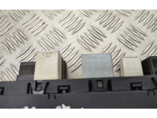 Блок предохранителей 8P0907279F Audi A3 S3 A3 Sportback 8P