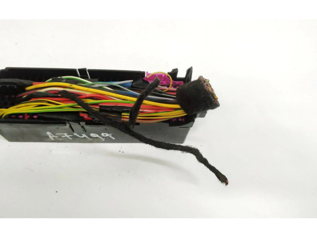 Блок предохранителей     Skoda Fabia Mk2 (5J)    