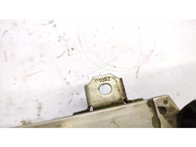 Топливная рампа 191231852 BMW 3 E46 2.0