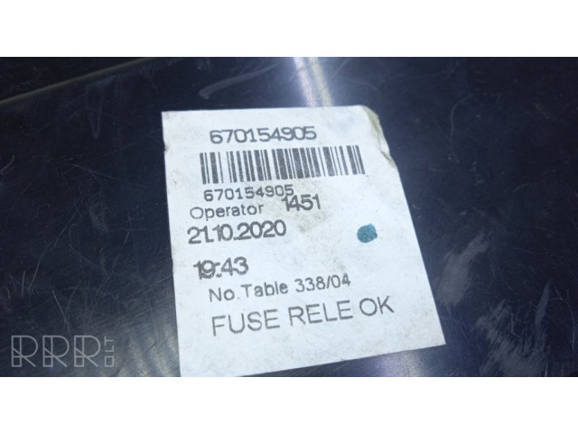 Блок предохранителей 7154763030 Maserati Levante