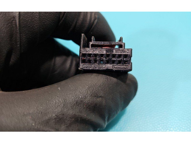 Зеркало электрическое        Skoda Karoq  2017 -  года   