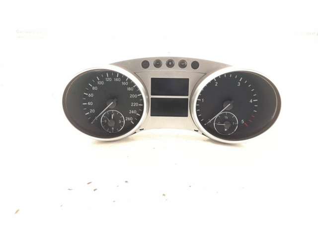 Панель приборов 2514405211, 2519006000   Mercedes-Benz R W251       