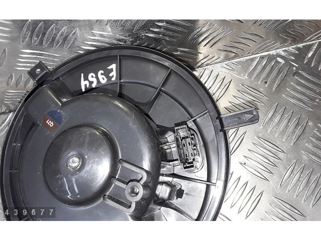 Вентилятор печки Volkswagen Golf Plus