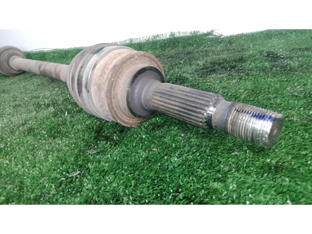 Задняя полуось