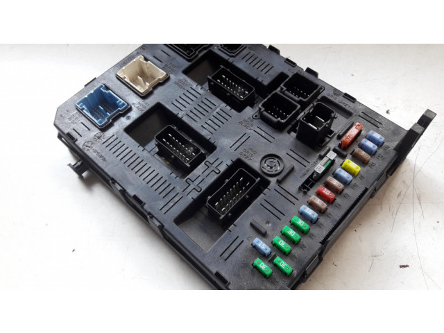 Блок предохранителей    Citroen C4 I    