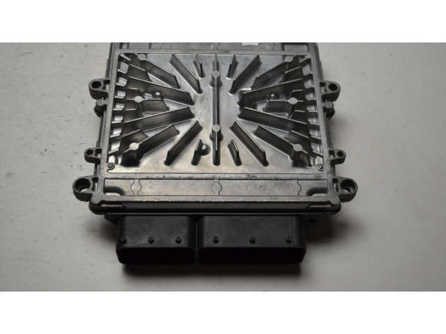 Блок управления двигателя 30729826, 0281012103   Volvo XC90