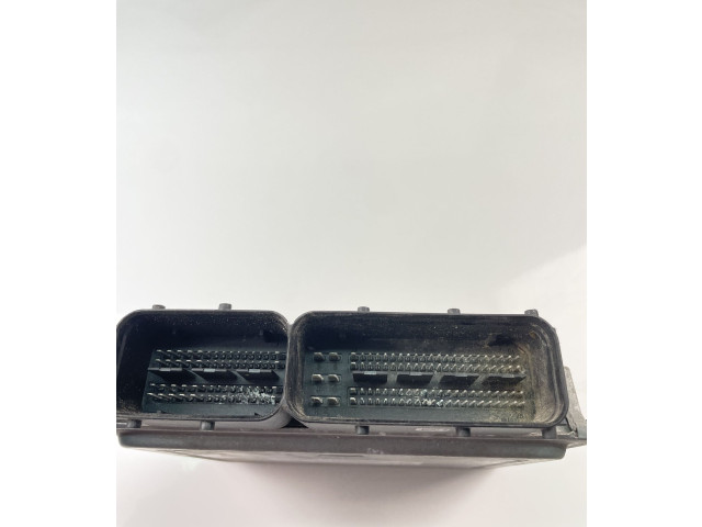 Блок управления двигателем Блок управления 03F906070HP Skoda Fabia Mk3 (NJ)