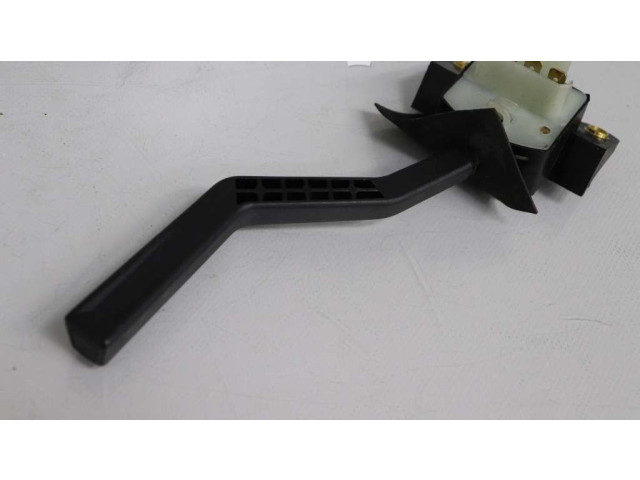 Ручка стеклоочистителей 1363016   Volvo 940