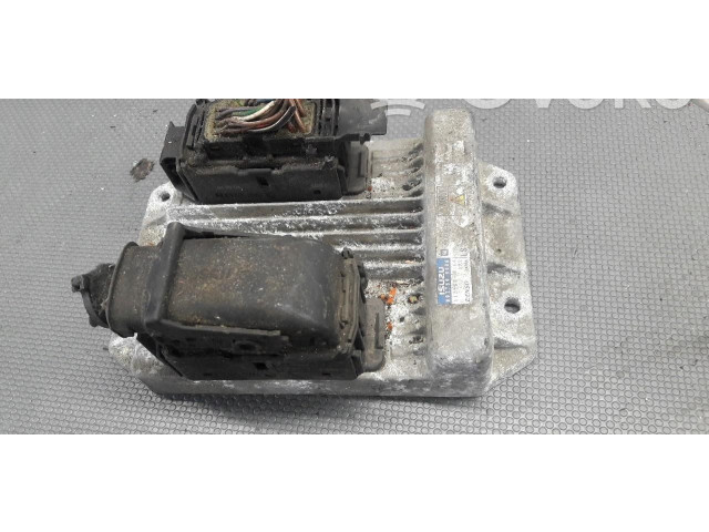 Блок управления двигателем Блок управления 8973509486   Opel Meriva A