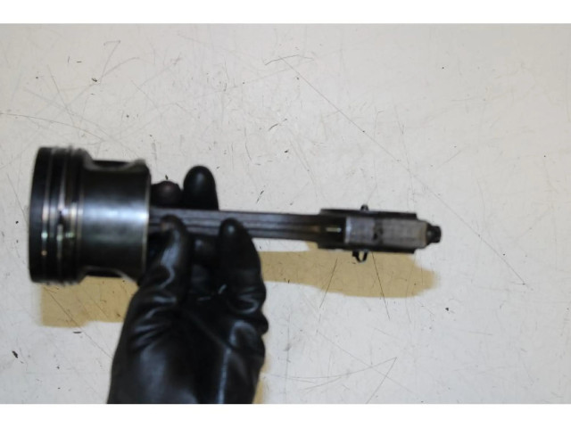  Поршень с шатуном    Mini Cooper Countryman R60  1.6