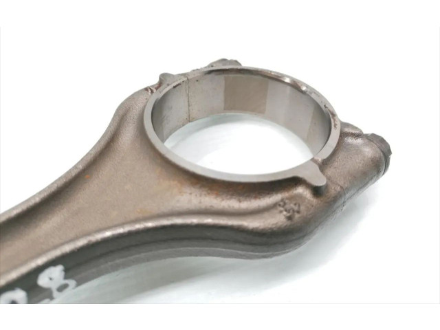 Поршень с шатуном Skoda Octavia Mk3 (5E)