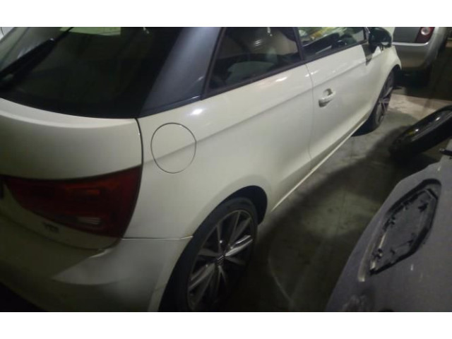 Зеркало электрическое Audi A1 2010 - 2018 года