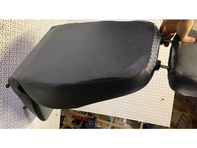 Переднее сиденье водителя