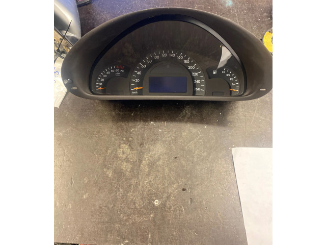 Přístrojová deska Mercedes-Benz C W203 2004 A2035406111, 110080111002