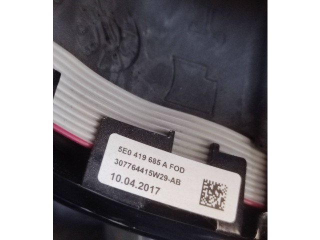 Руль Skoda Fabia Mk3 (NJ) 2015 - 2021 года 3V0419091L, 5E0419685A