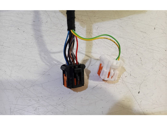 Zpětné zrcátko Peugeot 5008 II 2019