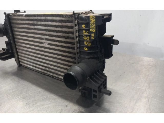 Интеркулер  13283253   Opel Meriva B 