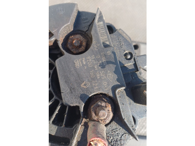 Генератор 8200190721, 0124525044   Renault Trafic II (X83)      