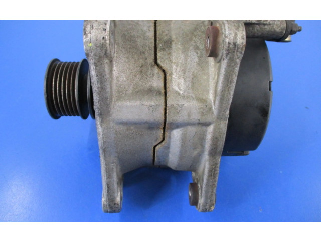 Генератор 068903029R, 068903029R   Volkswagen PASSAT B2      