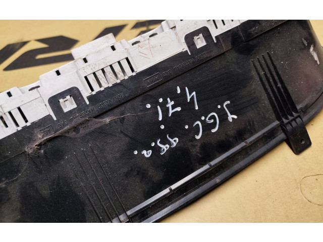 Панель приборов Jeep Grand Cherokee (WJ)