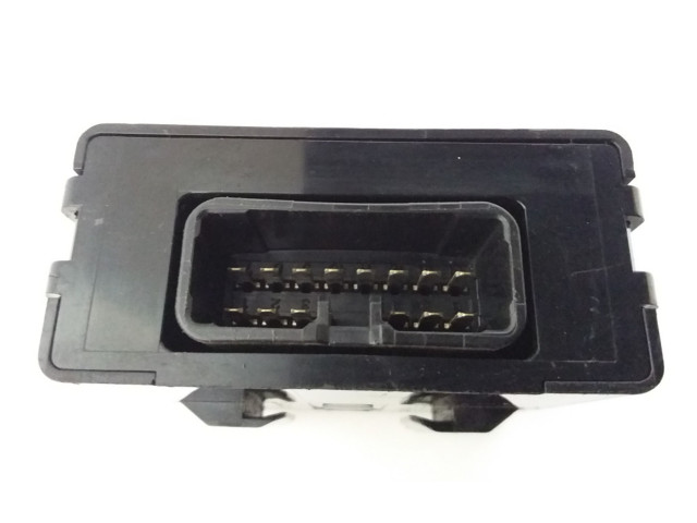 Блок управления 8865002331, 2773001130 Toyota Corolla E120 E130