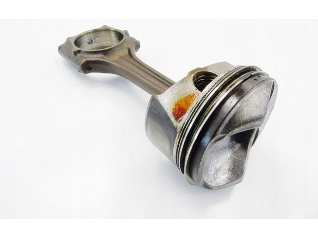  Поршень с шатуном  06D107103M 8240  Audi A3 S3 8P  