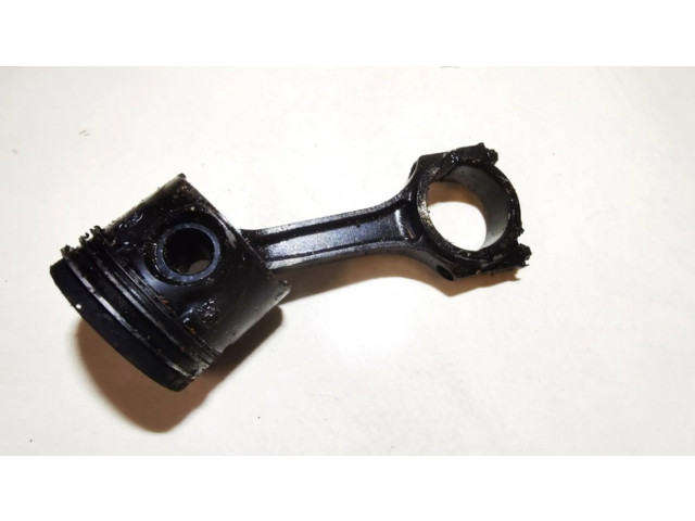 Píst 246558 Ford Mondeo Mk III pro naftový motor 2.0