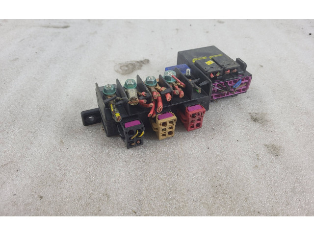 Блок предохранителей  4A0937529   Audi A6 S6 C5 4B    