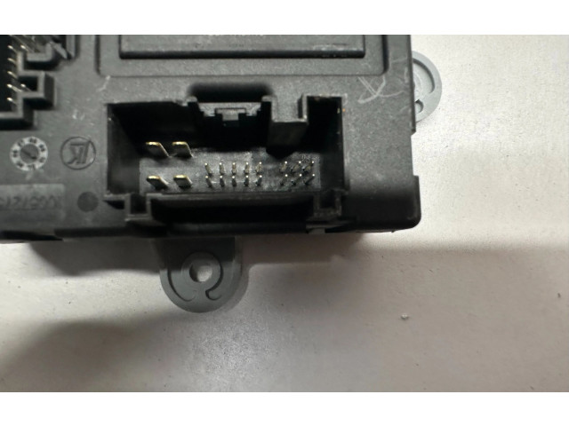 Блок управления дверью 10021274, AH2214D617 Jaguar XF X250