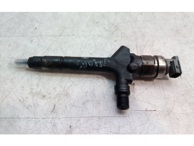 Форсунка     Mazda 5  RF 