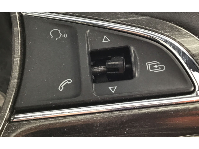 Руль Skoda Octavia Mk3 (5E)  2013 - 2019 года 5E0419091D      