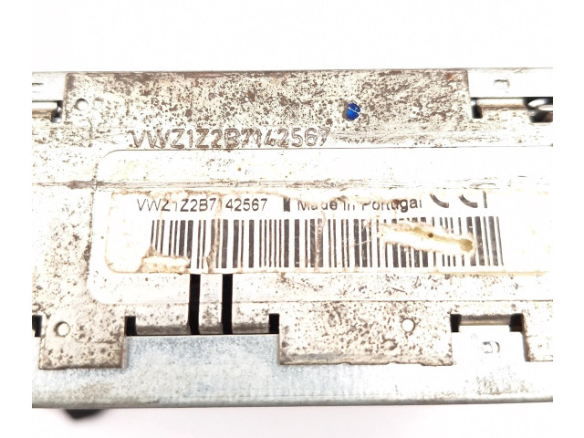 Pojistková skříňka Радио/ проигрыватель  / навигация VWZ1Z2B7142567, None   Volkswagen Polo III 6N 6N2 6NF 1999