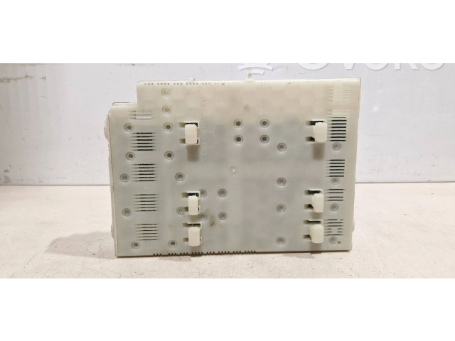 Блок предохранителей 31343337aa   Volvo V70    