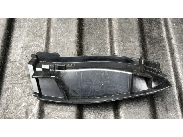 Отделка (ленточка) заднего фонаря