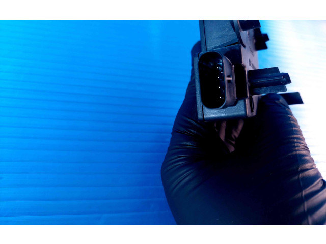 Блок комфорта 109785500D Tesla Model 3