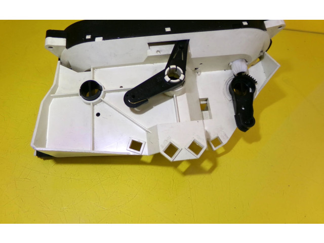 Блок управления климат-контролем 9041704687, MB947678 Mitsubishi Carisma