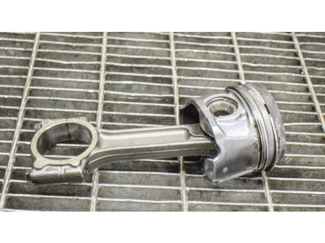 Píst 121008820R, 120A16959R   Dacia Sandero  pro naftový motor 1.5 K9K 612 